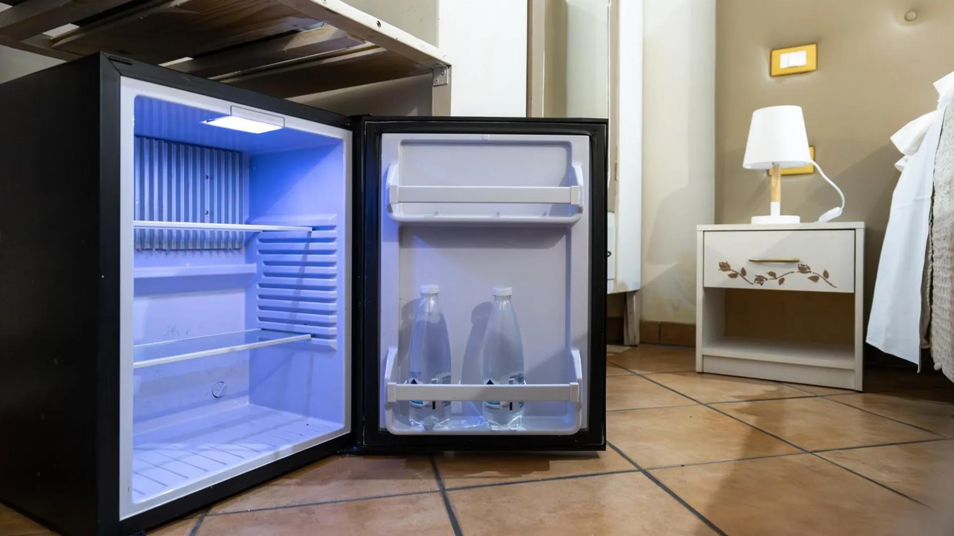 Bed and Breakfast Casa Lollobrigida Ciampino Frühstückspension